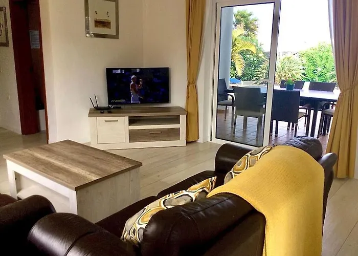 Blackrock Blancas Villa