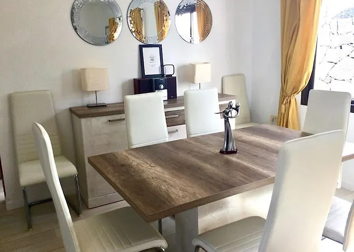 Blackrock Blancas Villa