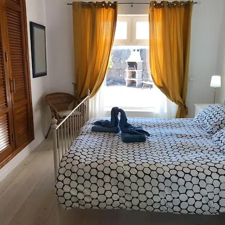 Blackrock Blancas Playa Blanca (Lanzarote)