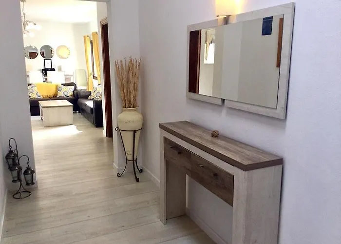 Willa Blackrock Blancas *